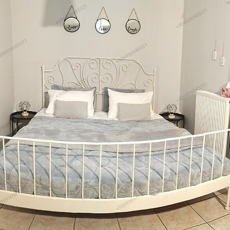 Georgias House 7 Min From Athens Airport Apartment Artemida  Exterior photo